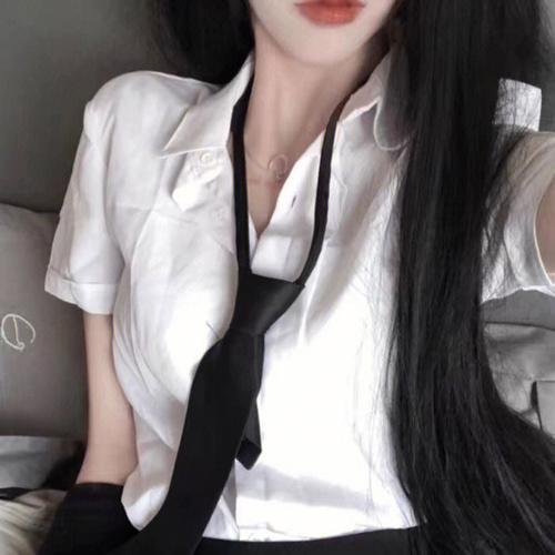 窗里的光